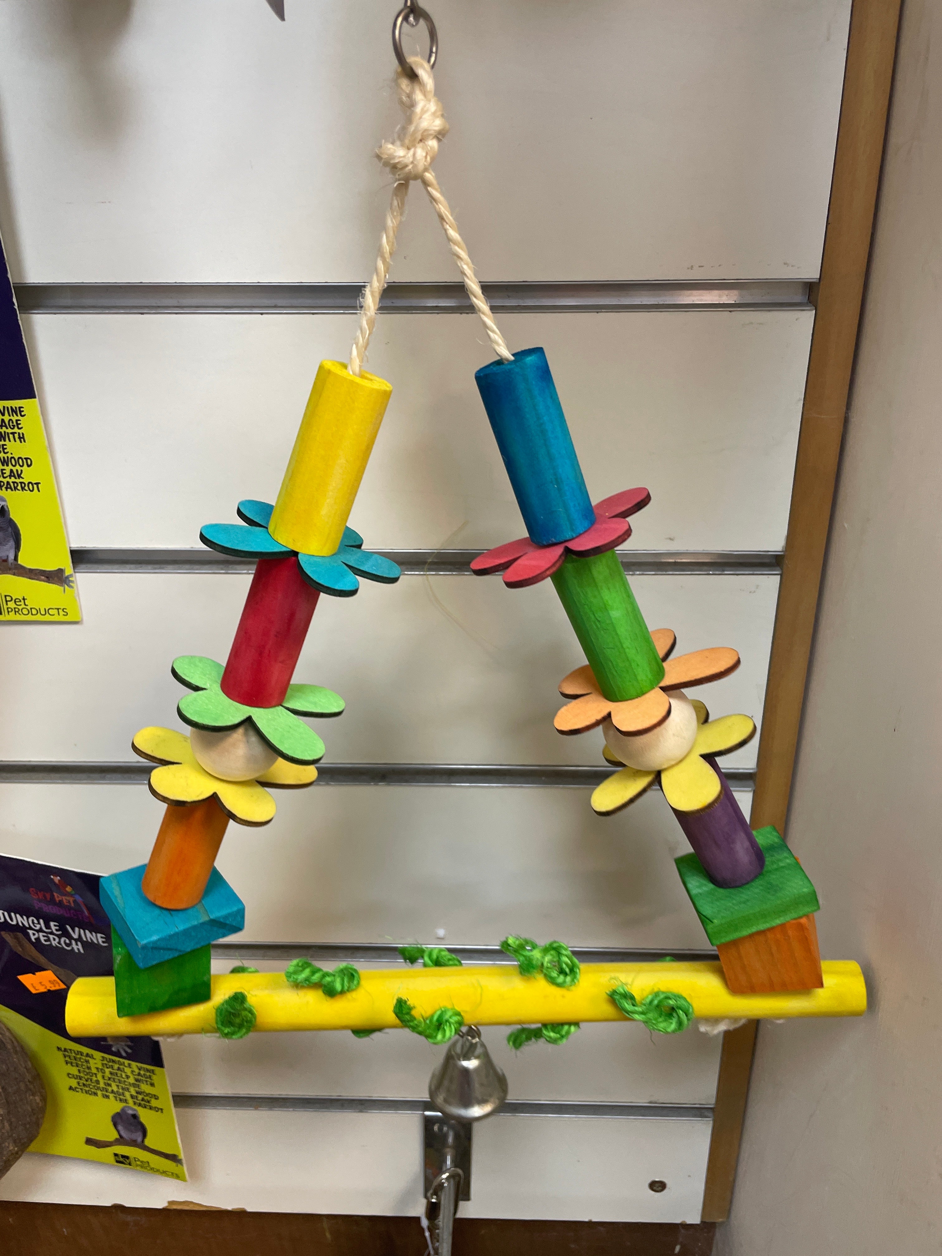 Daisy swing for large birds Pet Market