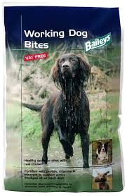 Working dog bites the Pet MARKET